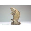 veche sculptura peste Koi. soapstone. China sec XX